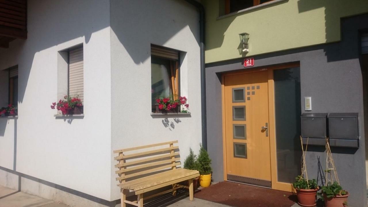 Ferienwohnung Apartma Smid Škofja Loka Exterior foto