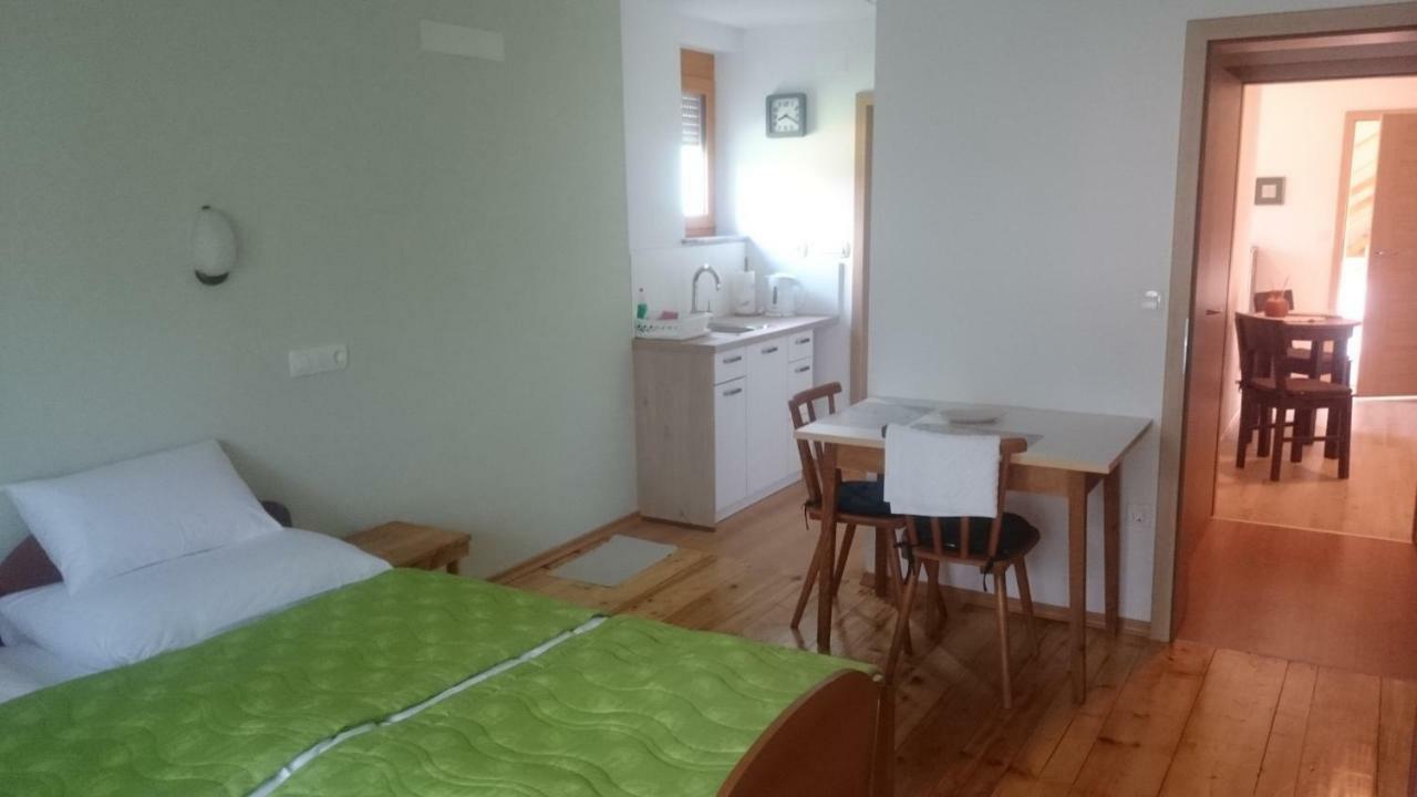 Ferienwohnung Apartma Smid Škofja Loka Exterior foto